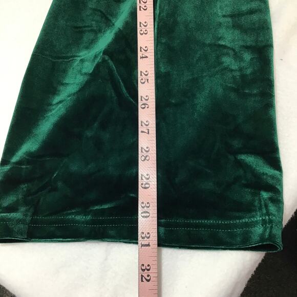 LULU'S SZ M Perfectly Classy Emerald Green Velvet Strappy Jumpsuit NEW b65 - Picture 9 of 11